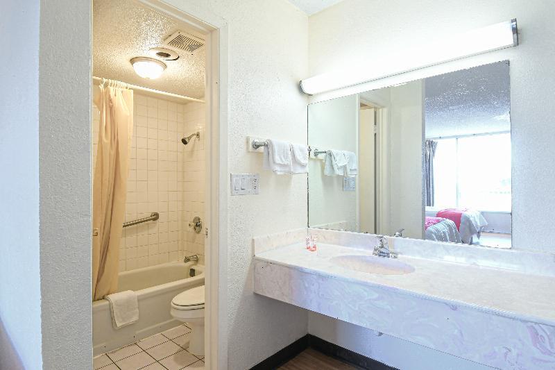 Oyo Hotel Waco University Area I-35 Luaran gambar